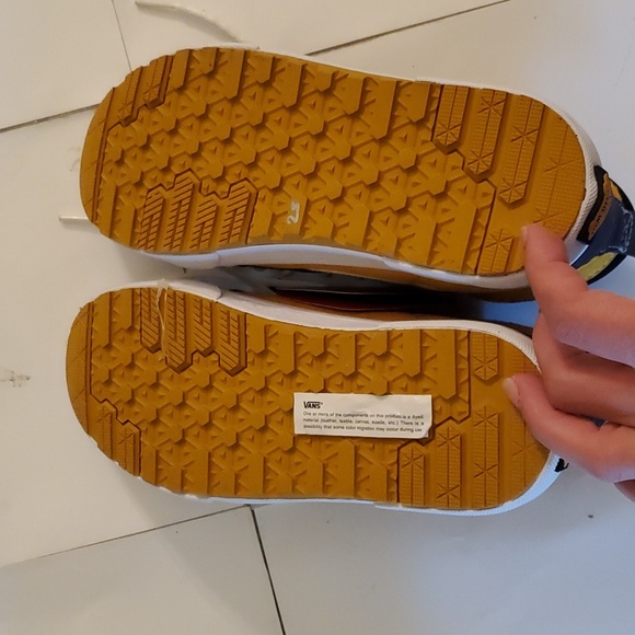 New with tags Vans off the wall Boys sneakers size 5 - Picture 7 of 9